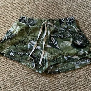 Small Miami leafy Flowy shirts